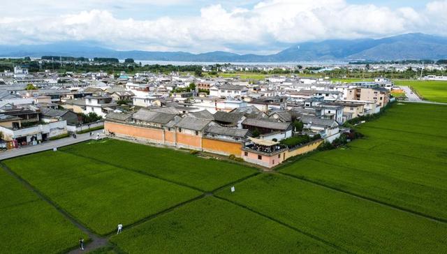 林登,中国电影,追梦,林苑,古镇,剑川木雕,建筑形制,无人机,修旧如旧,游客