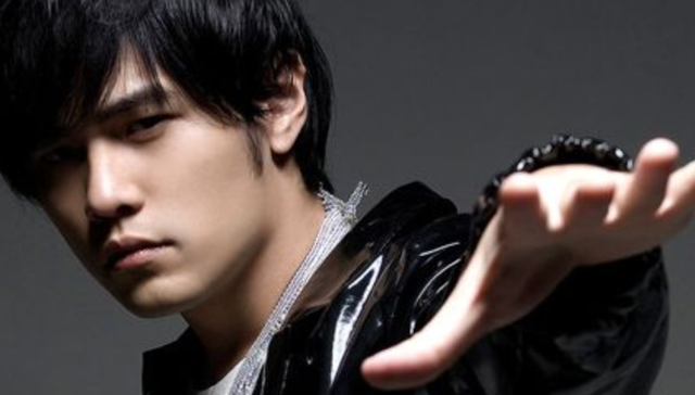 巨星传奇,周杰伦,上市,娱乐