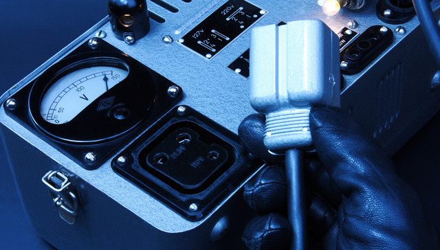 消费者报告丨网购户外电源却爆炸致伤，质量安全如何保障？