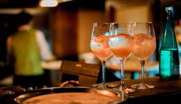 业绩失速后布局新赛道，百润股份能否“借酒消愁”？