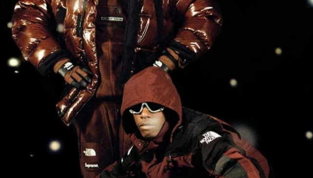 Supreme x The North Face2022秋季联名系列发布，Versace呈现2022秋冬墨镜系列｜是日美好事物