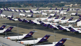 快递龙头争相打响“空中战争”，顺丰圆通京东开辟第二战场？