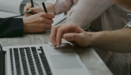 听说LP的儿子、闺女，都去GP家实习了？