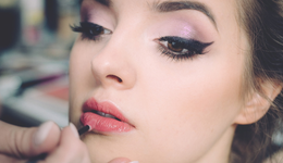 如何推動(dòng)中國妝的全球發(fā)展？