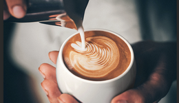 咖啡江湖：守成的星巴克、翻身的瑞幸和进击的Tims