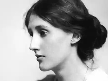 以微小乐趣抵抗伤害：伍尔夫的逛街文学观