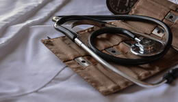 规模每年新增100亿，50%的临床试验机构参与，临床试验数字化序幕开启