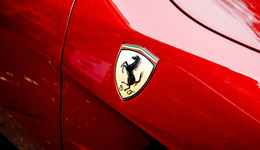法拉利走向保时捷反面