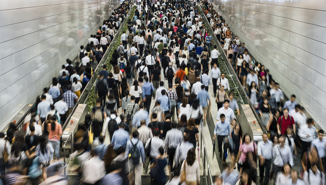 李家超发表首份施政报告，香港开启“抢人才”模式