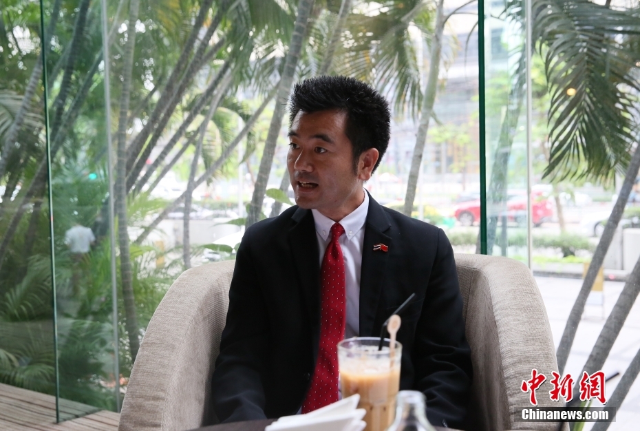 图为威伦在泰国曼谷接受采访。 a target='_blank' href='/'p中新社/a记者 王国安 摄