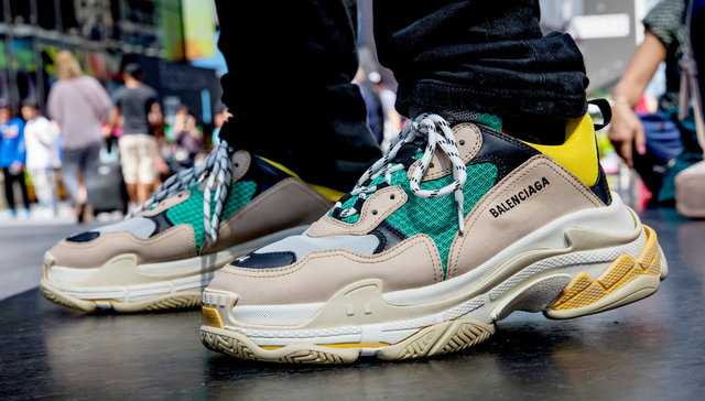 9个月收入90亿！这组数据背后是一家为巴黎世家代工的中国鞋厂