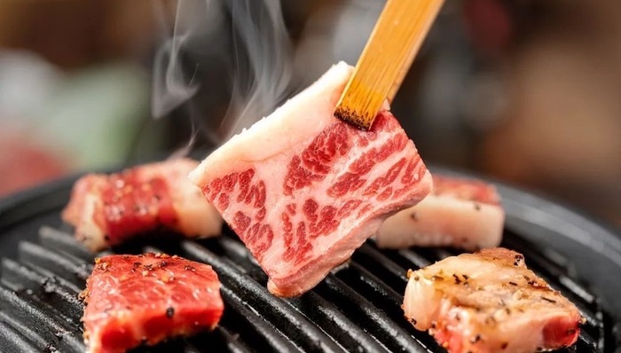 光卖奶还不够，认养一头牛开始卖牛肉