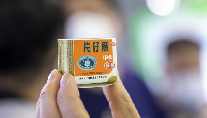 “黄牛”不炒了，提价也停了，片仔癀营收与净利润都下跌了