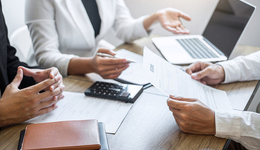 智聯(lián)招聘：上海第三季度求職人數(shù)同比增長127.39%，互聯(lián)網(wǎng)、咨詢等行業(yè)較為熱門