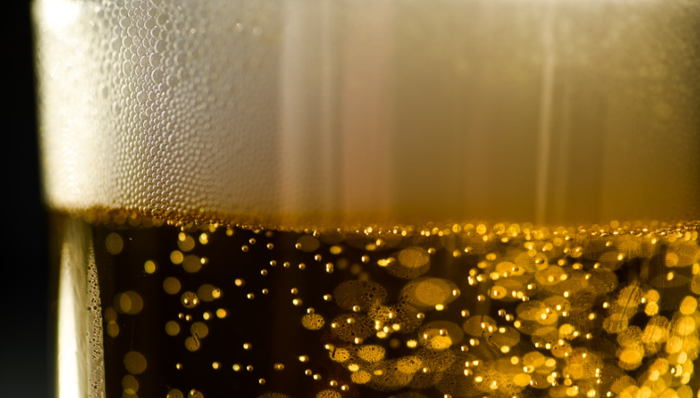 珠江啤酒,百威,业绩压力