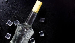 当茅台、五粮液不再“可靠”，华致酒行业绩颓势会进一步扩大吗？