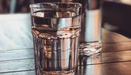 奶茶店該不該為顧客提供白開(kāi)水？