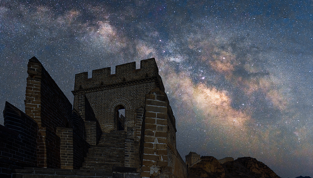 勿以恶者遍布地面，而不信天上有不灭的光 | 一周新书推荐