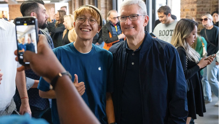 闪电快讯｜苹果 Q4 财报：收入和净利润创纪录，下一季增速将放缓