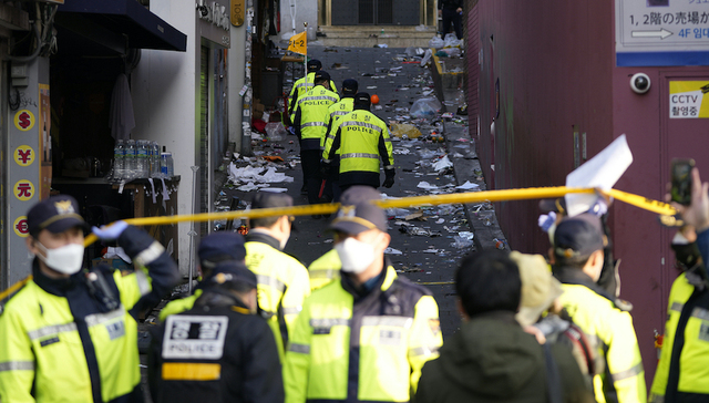 韩国史上最严重踩踏是如何发生的？