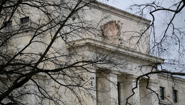 伯南克：危机面前，货币政策和财政政策该如何协调丨书摘