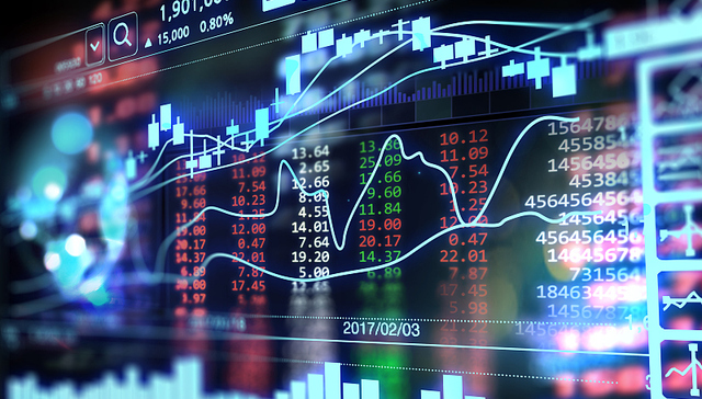 机构分歧下中酒协力挺白酒公司估值，白酒板块能否迎来触底反弹？