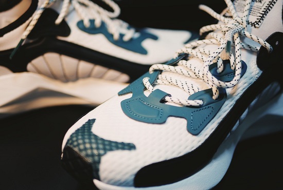 安踏体育,FILA,安踏