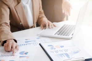 医药暴涨，生物医药ETF（512290）、疫苗ETF、医疗ETF（159828）、创新药沪深港ETF（517110）大幅收高