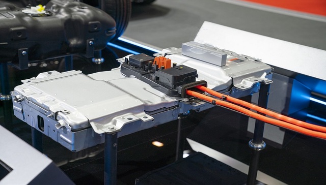 超越LG新能源，比亚迪三季度市占率全球第二 | 动力电池月度排名⑭