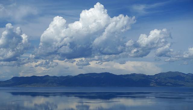 企业纷纷收紧“钱袋子”，全球云服务支出增速跌入历史低谷