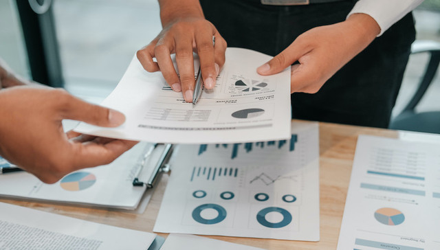 上市股份行三季度业绩比拼：谁最赚钱？谁增速最快？房地产领域风险如何？