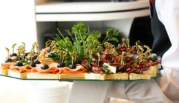 餐饮智能化正当时，餐饮机器人的喜与忧