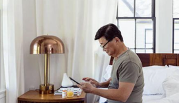 这届双11：年轻人不再熬夜，老年人“醒着拼”