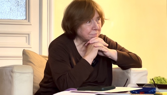 【专访】阿列克谢耶维奇：不向绝望投降