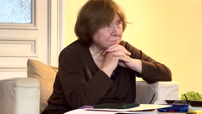 【专访】阿列克谢耶维奇：不向绝望投降