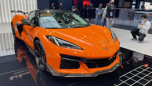 22款车型中国首发、特斯拉人形机器人首秀，进博会汽车馆聚焦未来出行 | 进博会未来范儿