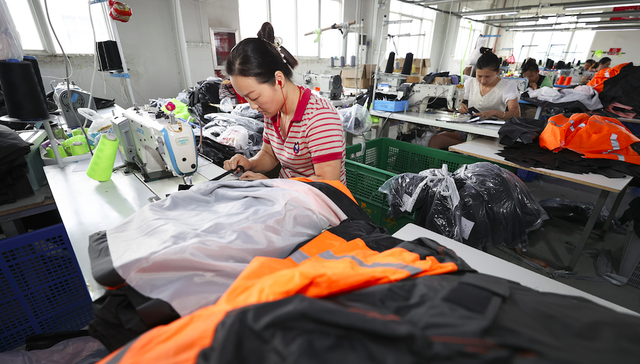 发改委发布21条措施支持民间投资，强调依法保护民营企业产权