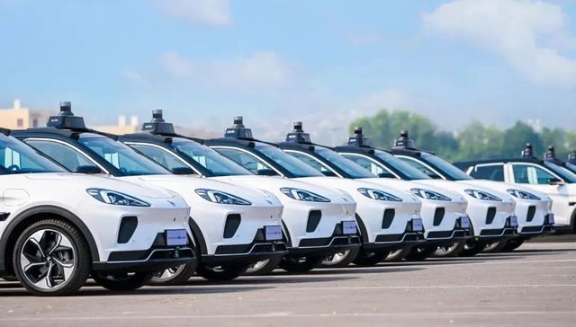 北汽极狐汽车总裁王秋凤因个人原因辞职，品牌此前连续两年亏损超50亿元