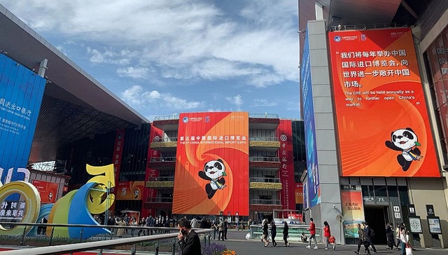 投资、合作、本土化生产……跨国医疗企业刮起“中国风”| 进博会展商变投资商