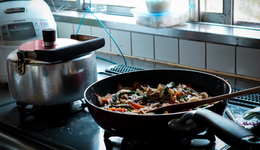 社區(qū)食堂，會(huì)搶了誰(shuí)的飯碗？