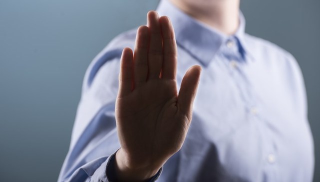 直通部委 | 教职员工实施四类犯罪严格执行从业禁止 去年收费公路通行费收入6630.5亿