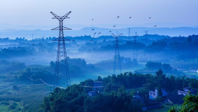 1-10月全社会用电量同比增长3.8%