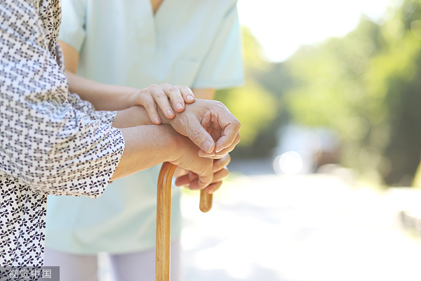 中国养老前景调查报告：养老储蓄占收入比例27%，平均年龄从38岁提前到35岁