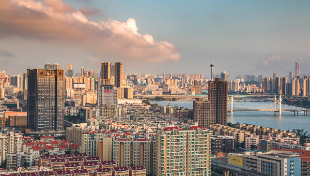 10月房价下降城市增多，市场筑底回升有待支持政策进一步落地