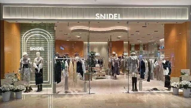 日系女装SNIDEL和加拿大鹅成了一家人