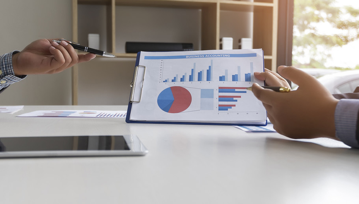 微博-SW,业绩,月活用户