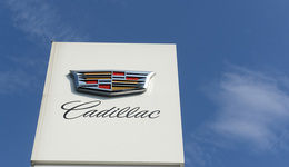 凯迪拉克被曝放宽新能源车销售渠道，首款纯电10月销量722辆