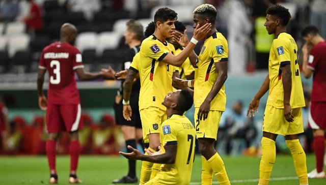 卡塔尔0-2厄瓜多尔，世界杯东道主首次遭遇揭幕战失利