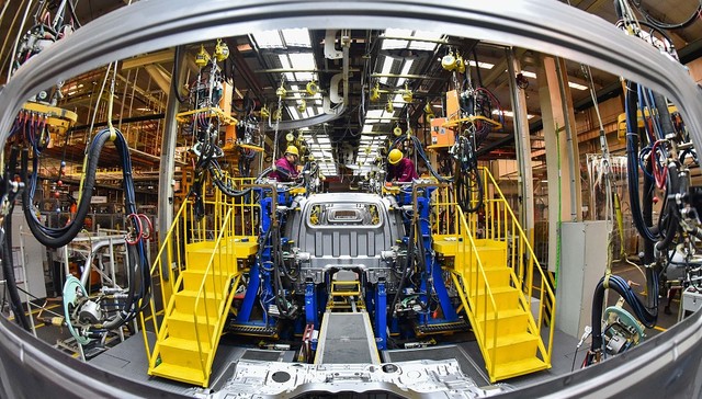 工信部等发布17项措施加力振作工业经济