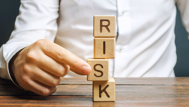 郭树清：部分银行理财产品净值波动是市场自身调整表现，总体风险完全可控